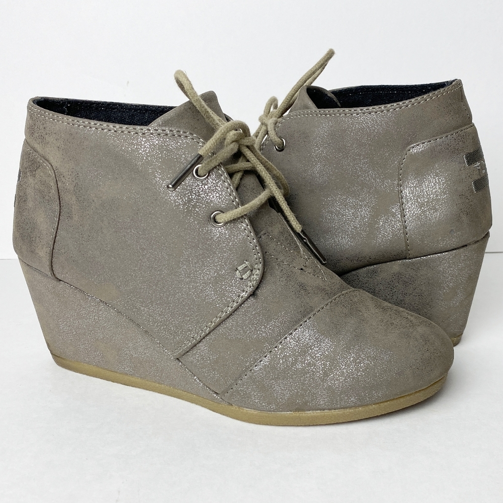 Toms Desert Wedge Booties 7 metallic taupe bronze ankle lace-up neutral boots